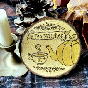 Dessous de tasse pyrogravé - Tea Witches et Citrouille Dorée✨